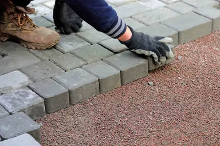 Common Paver Installation Mistakes (And How Jacksonville Pros Avoid Them)